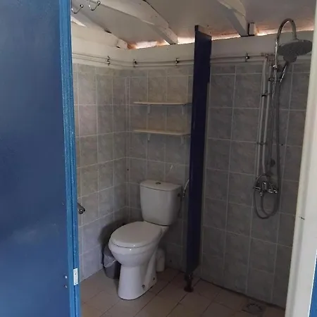 N7 Emplacement Tente Camping-car Saint-Aubin-de-Nabirat